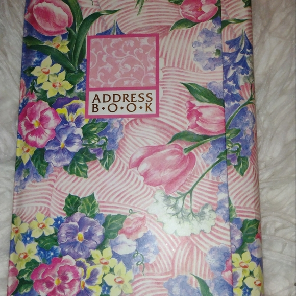 NWOT ADDRESS BOOK - Picture 3 of 5